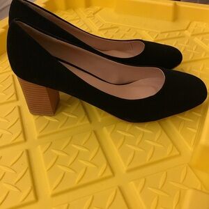 NWT Women’s Black Shoes Size 8 1/2